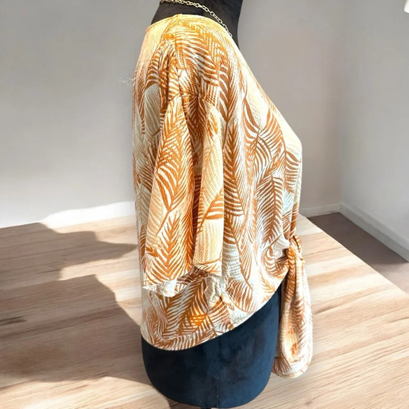 LUQ Rhee Tie Front Top Size Small v neck wrinkle gauze doleman sleeve tan trop - Picture 4 of 6